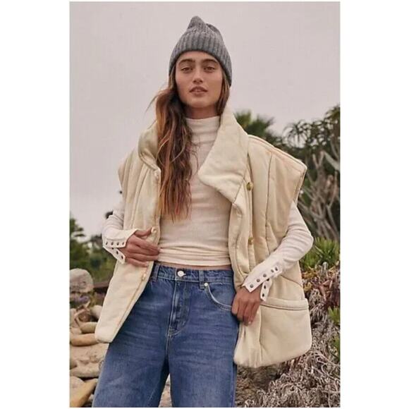 Free People Roll With Us Puffer Vest Oversized in Vanilla Cream Size Large NEW - Picture 1 of 13